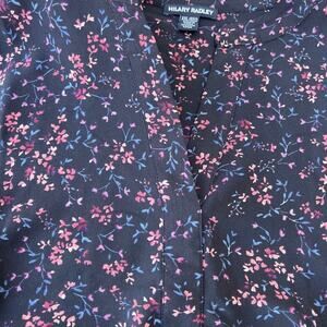 Hillary Radley women’s size XXL black floral V neck top.